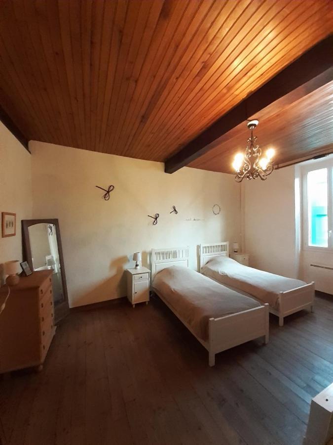 Maison Au Village Du Livre Montolieu Exteriér fotografie